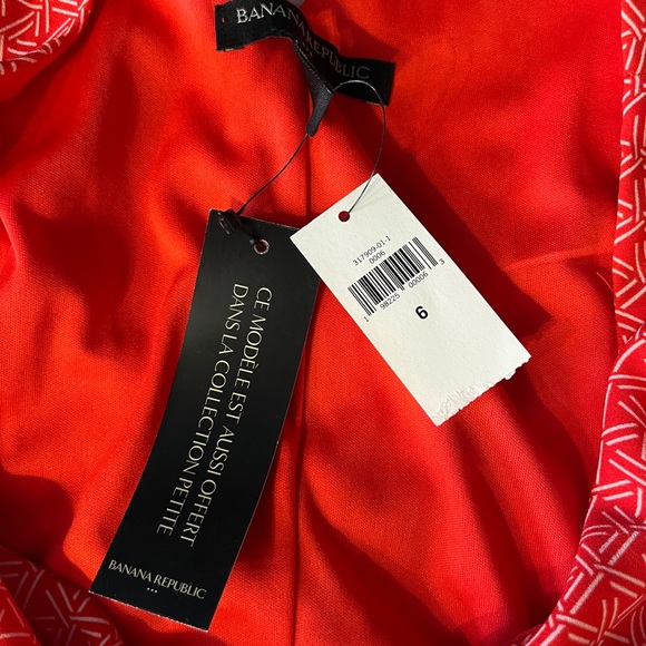 Banana Republic Sleeveless Red Patterned Mini Dress, Size 6 NWT - Picture 9 of 16